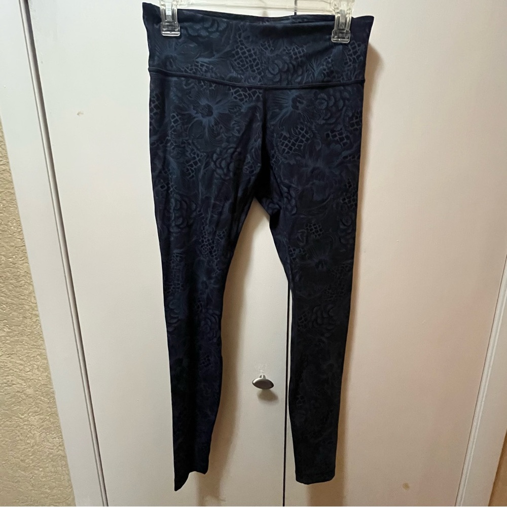 Lululemon Athletica Dark Blue Leggings with Black Pattern